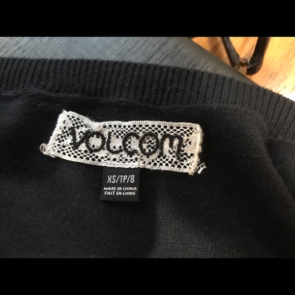 Black studded sweater, by Volcom - Picture 5 of 6